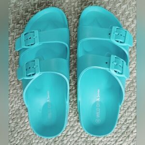 Wild Diva Lounge Sandals Size 8 Turquoise